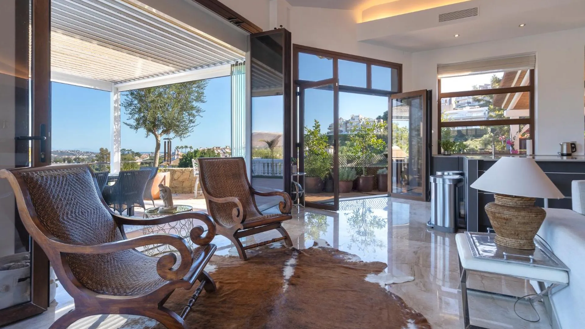 Villa Uno - Stunning 4 Bedroom Villa With Pool Malaga Spain